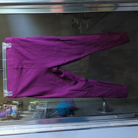 Torrid Ponte Purple Cropped Pants - Picture 4 of 6